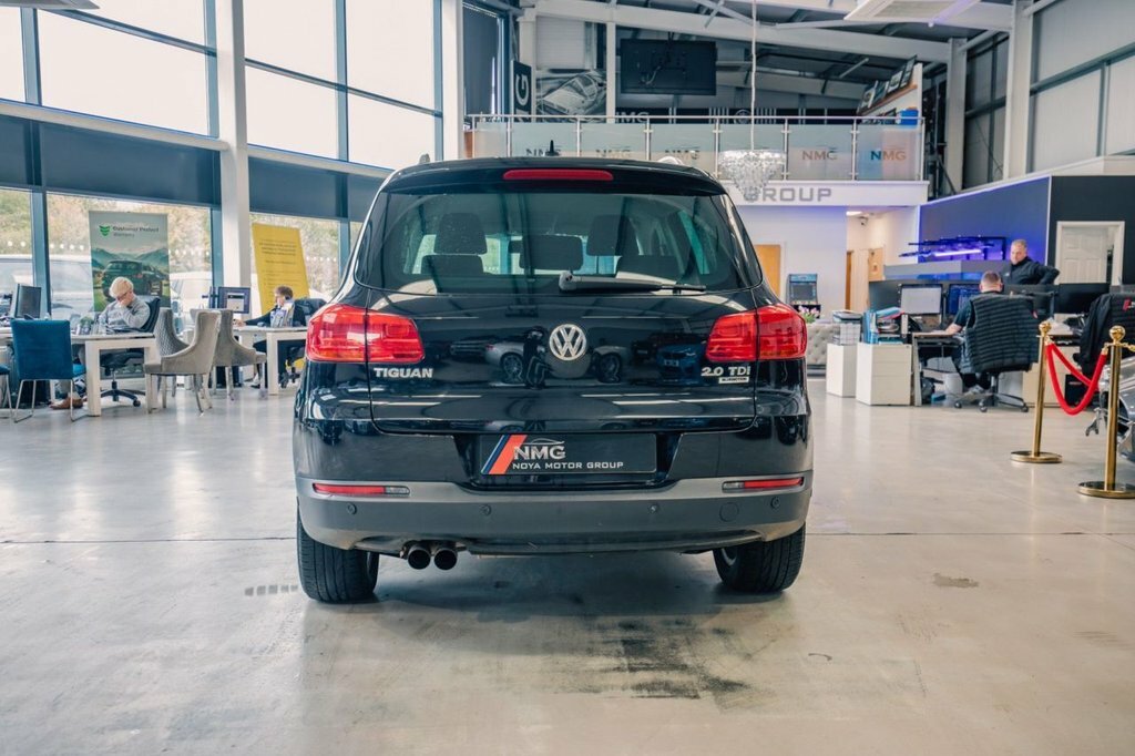 Volkswagen Tiguan 2L Match White #26