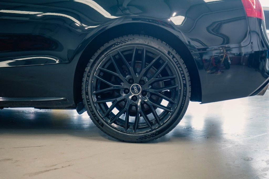 Audi A5 2L Black Edition Plus Black #3