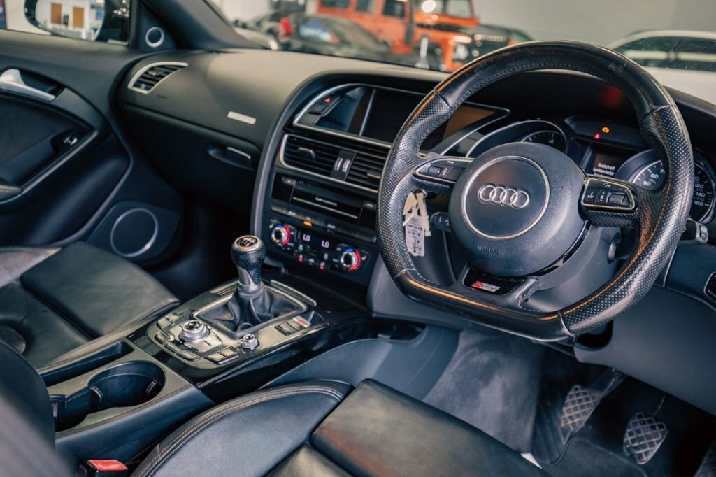 Audi A5 2L Black Edition Plus Black