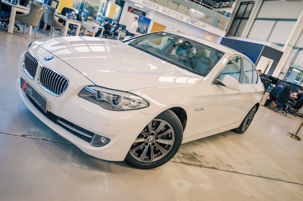 BMW 5 Series 3L Se WJ13LBF White #3