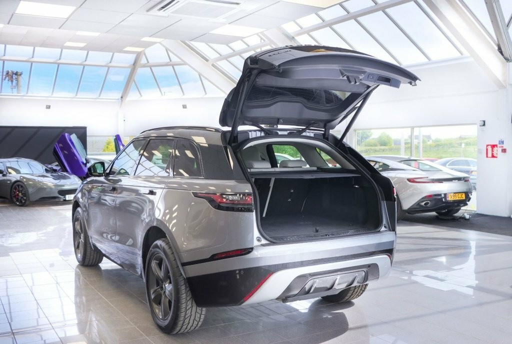Land Rover Range Rover Velar 2.0 P400e R-dynamic Se Grey #11
