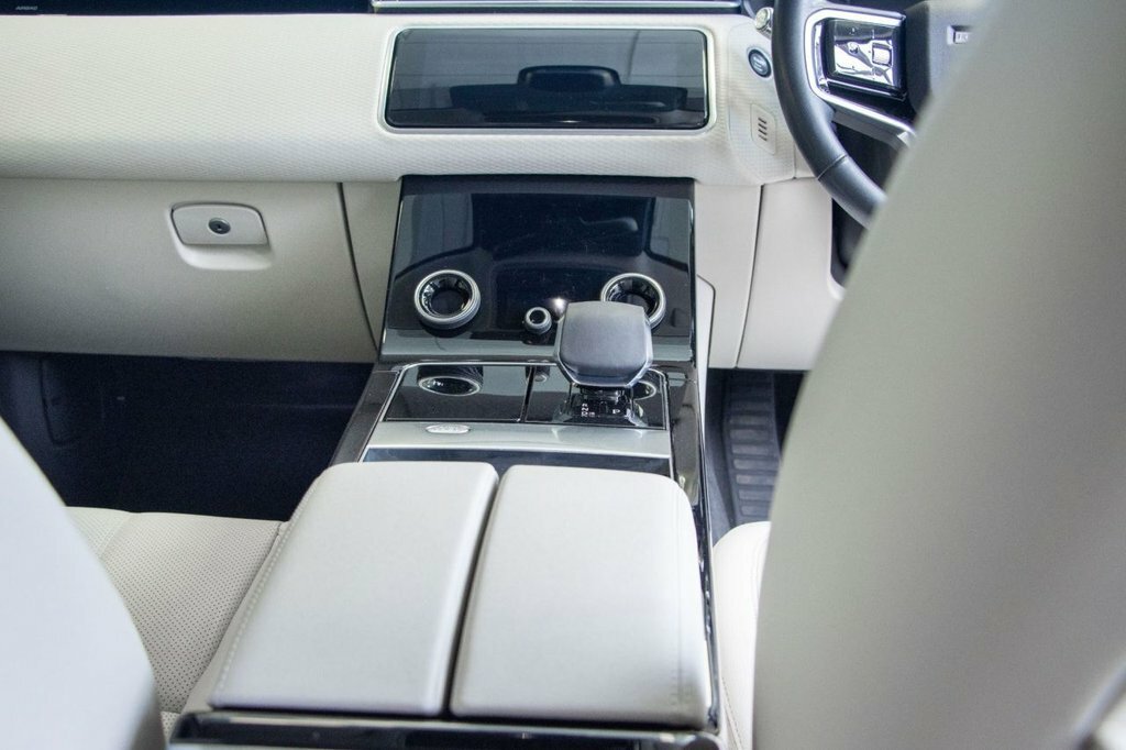 Land Rover Range Rover Velar 2.0 P400e R-dynamic Se Grey #42