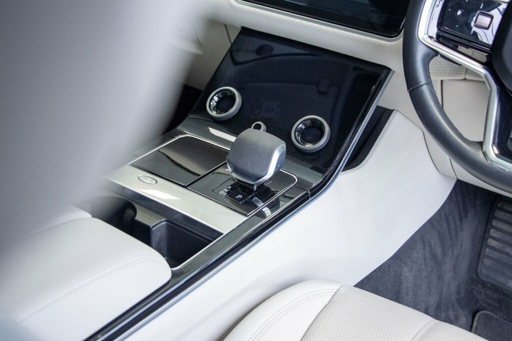 Land Rover Range Rover Velar 2L R-dynamic S Grey #3