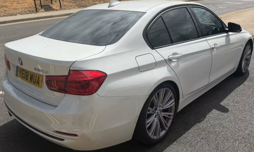 BMW 3 Series 2L Ed Sport White #2