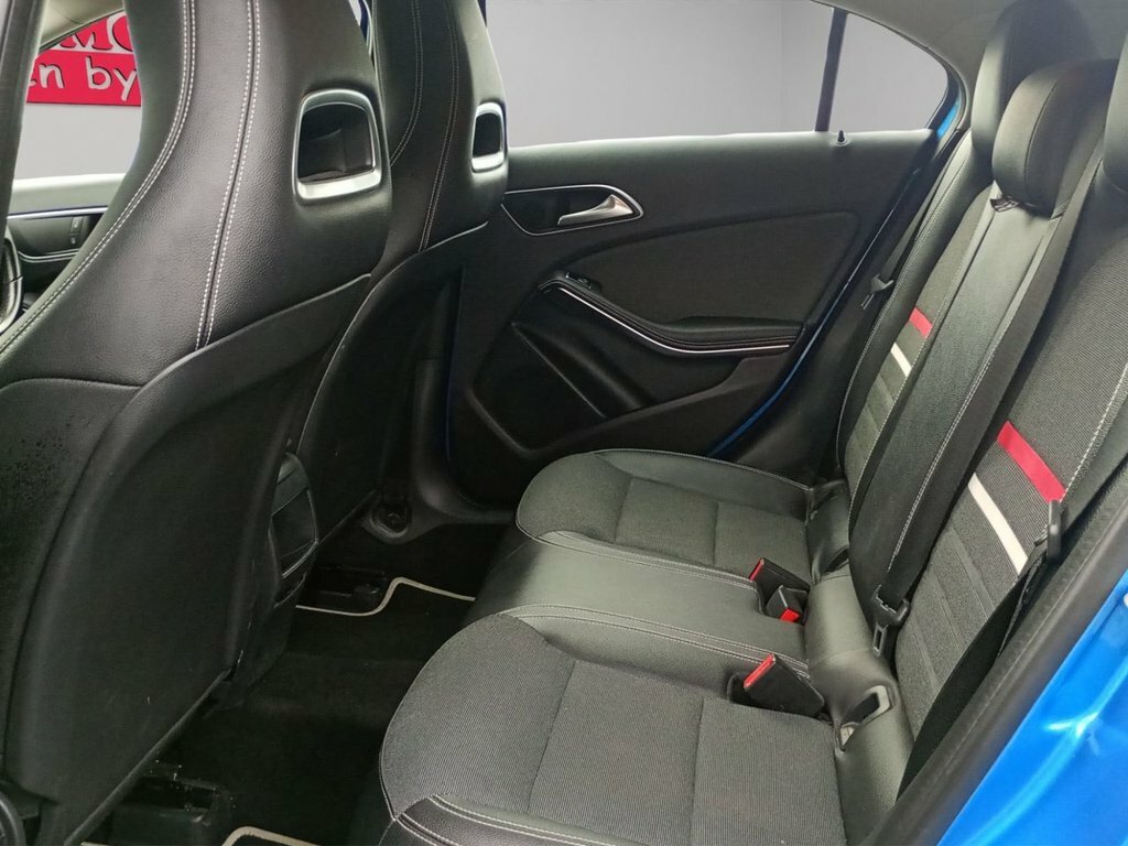 Mercedes-Benz A Class A180 Sport Map Pilot White #17