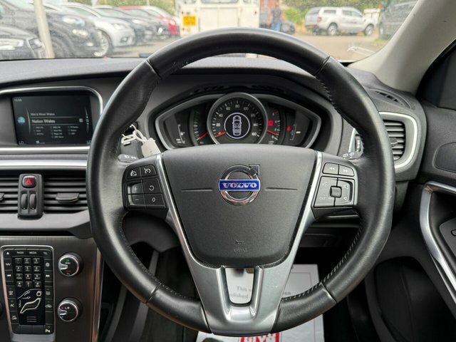 Volvo V40 D4 Se Lux Nav Silver #6