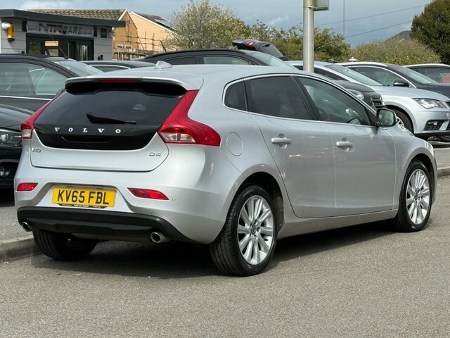 Volvo V40 D4 Se Lux Nav Silver #3