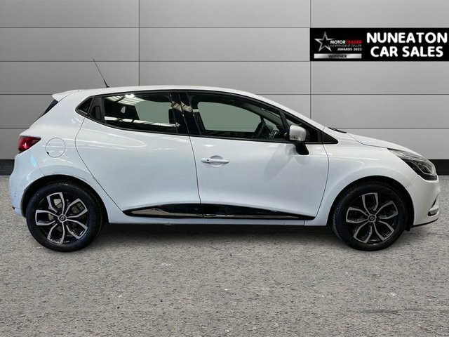 Renault Clio 0.9 Tce Play Hatchback Euro 6 S White