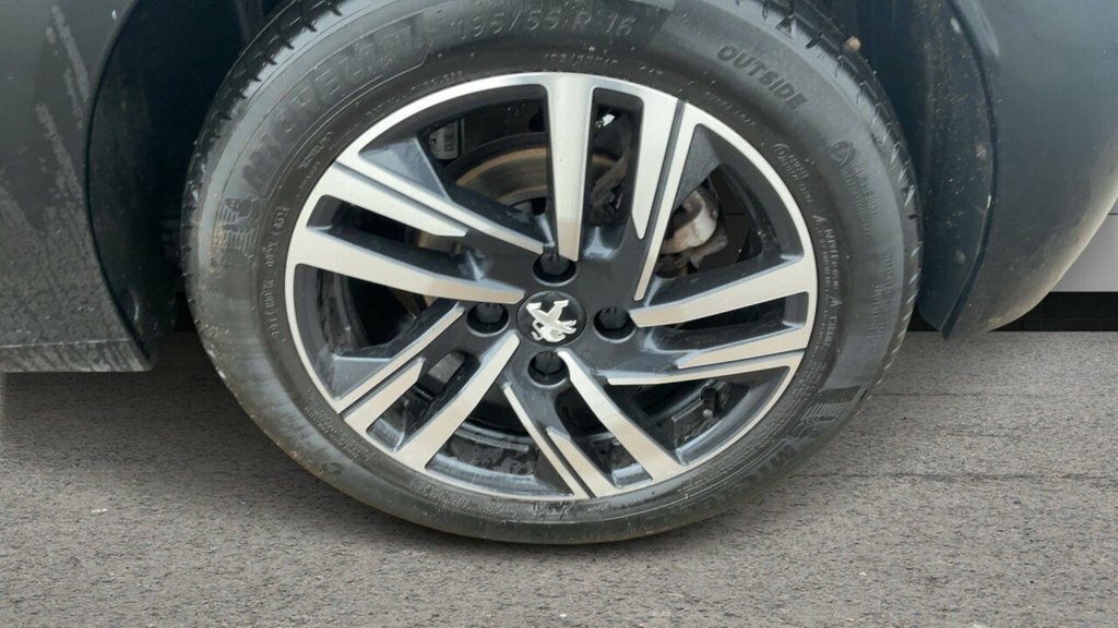 Peugeot 208 Puretech Active Premium Plus Ss Grey #21