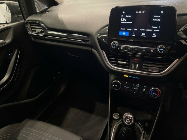 Ford Fiesta 1.1 Zetec Navigation Black #14