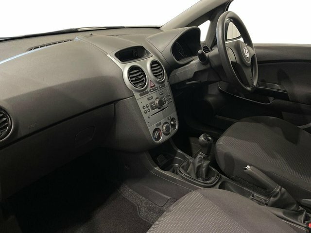 Vauxhall Corsa 1.4 16V Se Euro 5 White #13