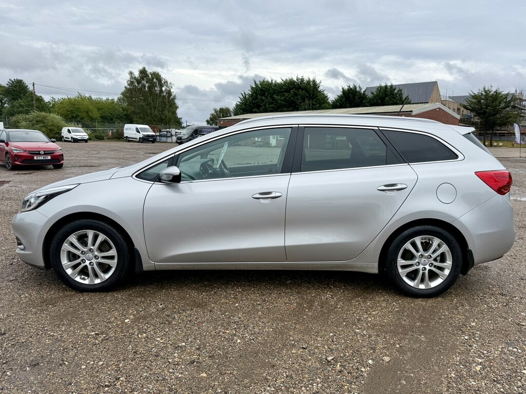Kia Ceed 1.6 Crdi 3 Silver #4