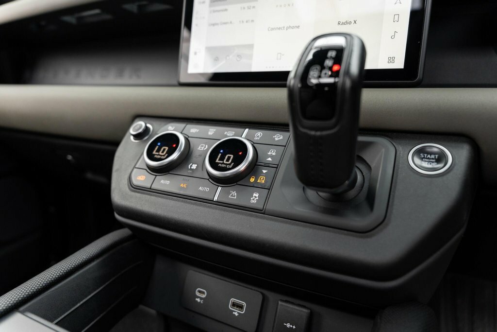 Land Rover Defender 90 D200 Grey #32