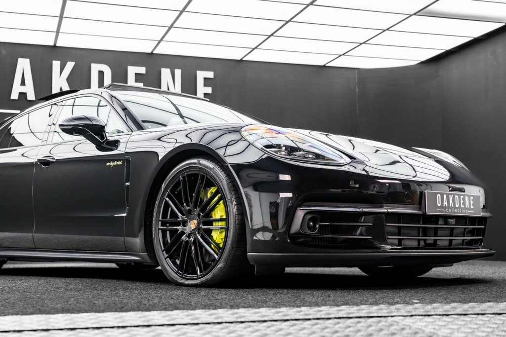Porsche Panamera 4 Pdk White #17