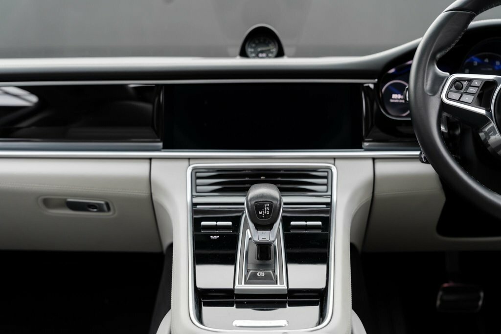 Porsche Panamera 4 Pdk White #24