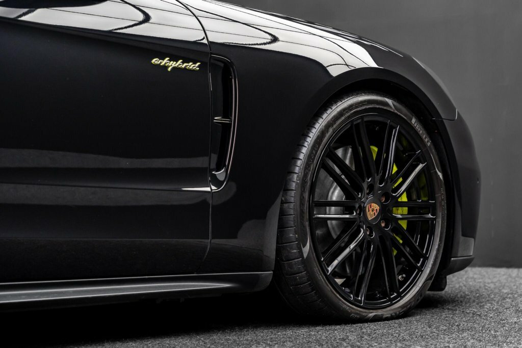 Porsche Panamera 4 Pdk White #42