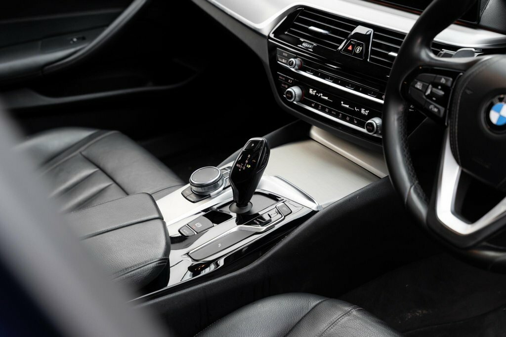 BMW 5 Series Se Grey #9