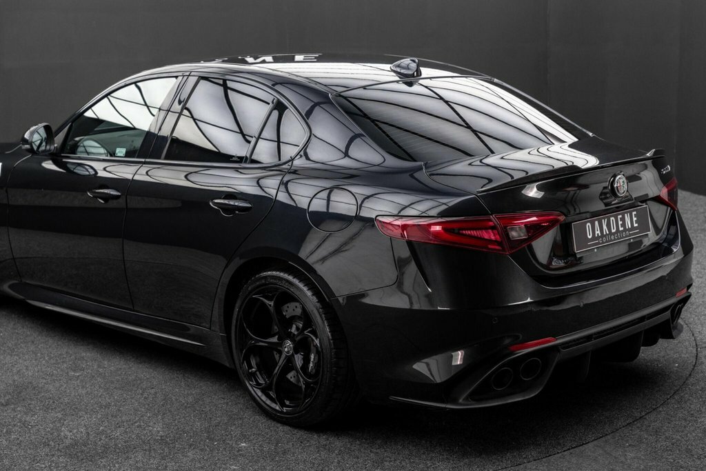 Alfa Romeo Giulia 2.2 Jtdm-2 180 Tecnica Red #13