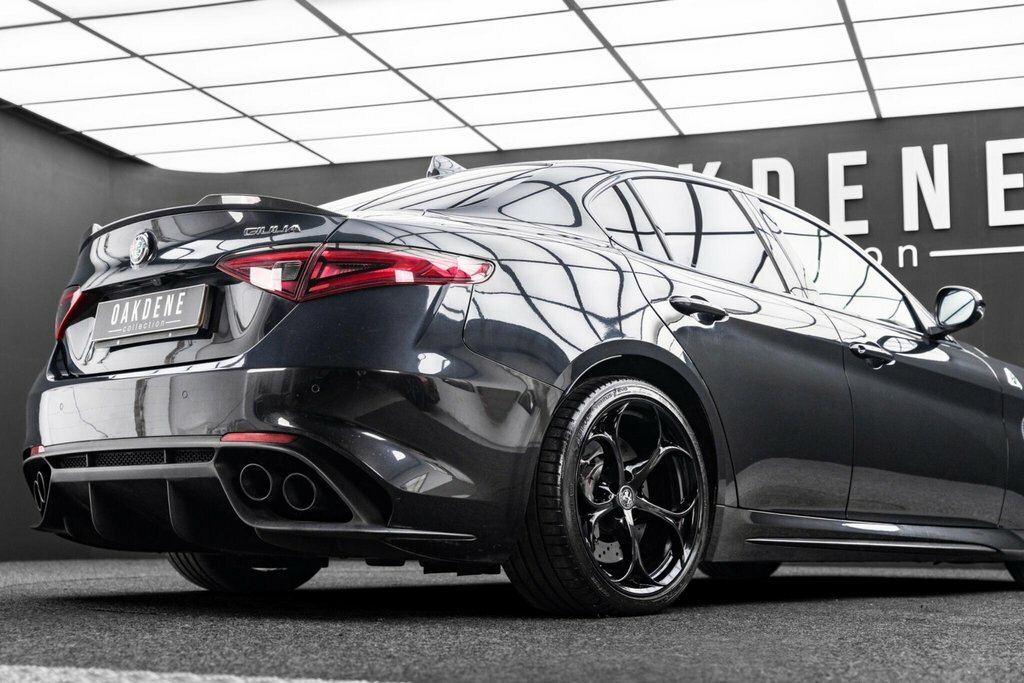 Alfa Romeo Giulia 2.2 Jtdm-2 180 Tecnica Red #15