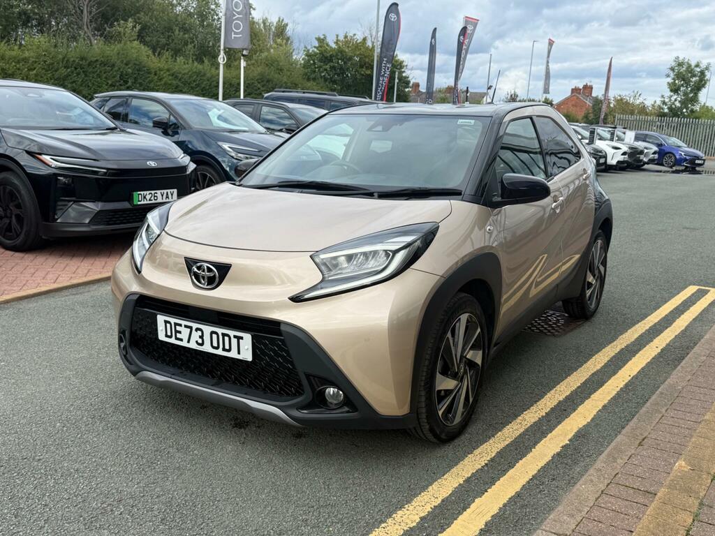 Toyota Aygo X 1.0 Vvt-i Exclusive Beige #6