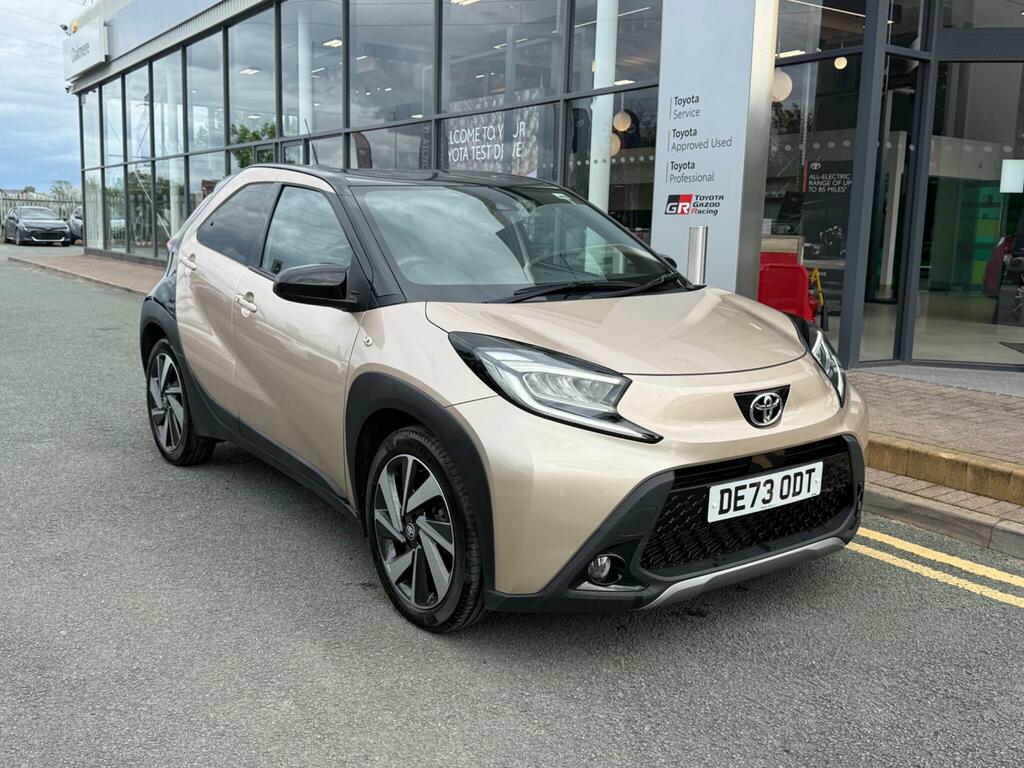 Toyota Aygo X 1.0 Vvt-i Exclusive Beige