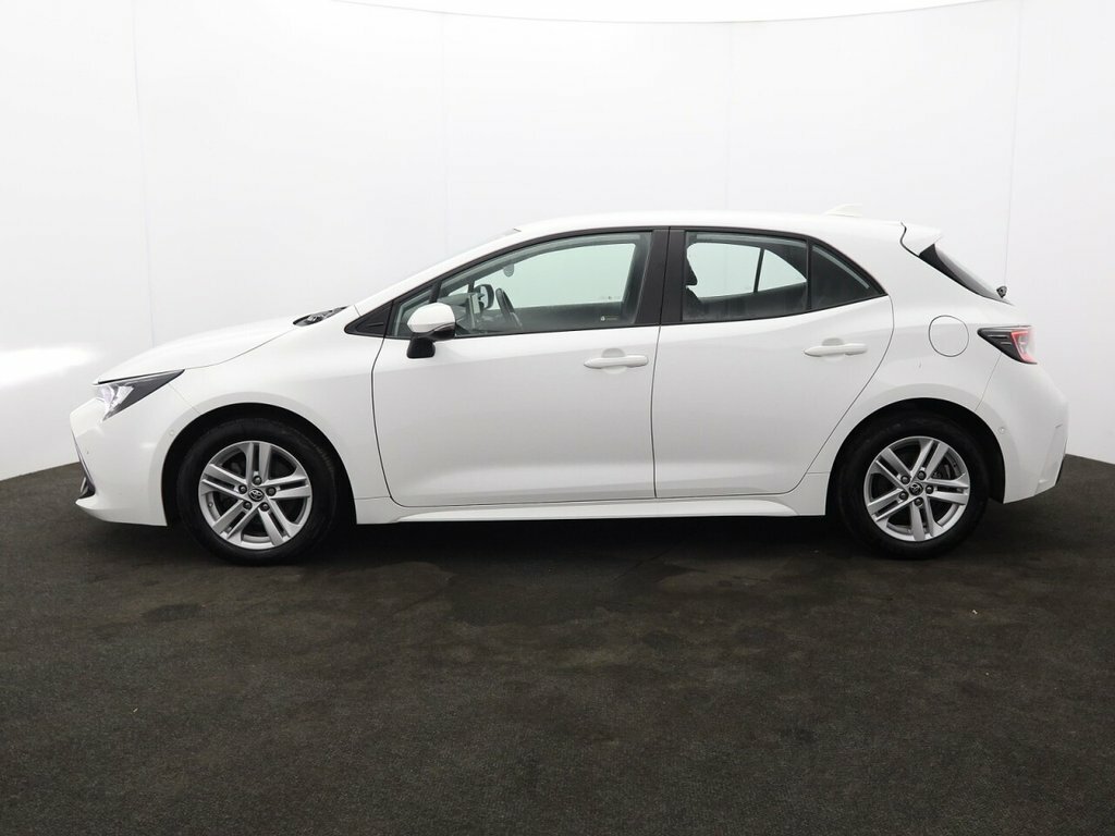 Toyota Corolla 1.8L Icon Tech AJ72GXH White #4