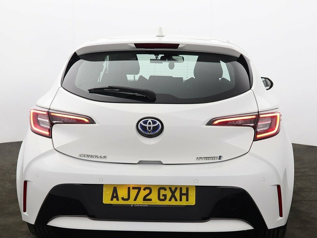 Toyota Corolla 1.8L Icon Tech AJ72GXH White #6