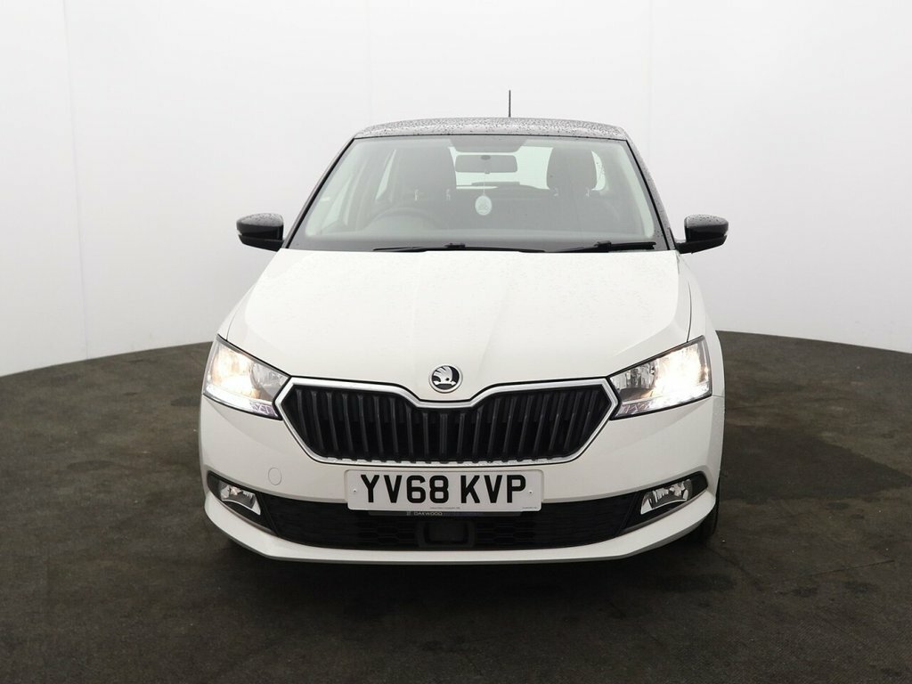 Skoda Fabia 1L Colour Edition YV68KVP White #2