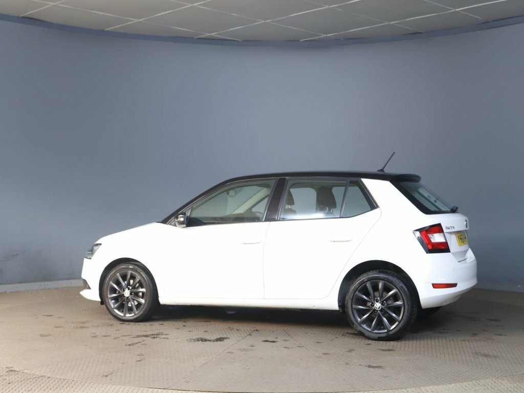 Skoda Fabia 1L Colour Edition White #5