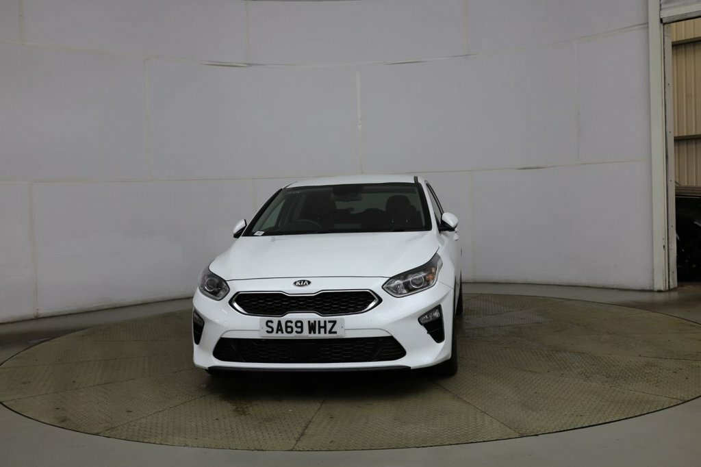 Kia Ceed 1L 3 White #2