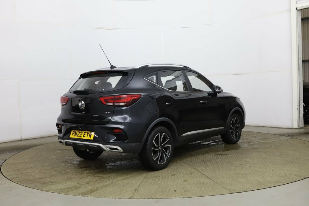 MG ZS 1L Exclusive Black #6