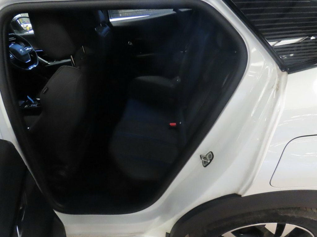 Peugeot e-2008 Suv Orange #7