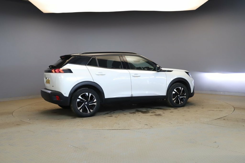 Peugeot e-2008 Suv White #4