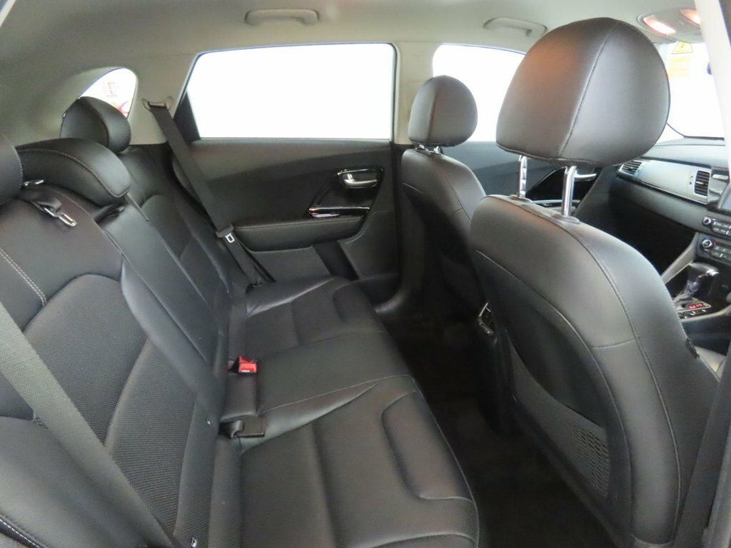 Kia Niro 3 Owner Red #11