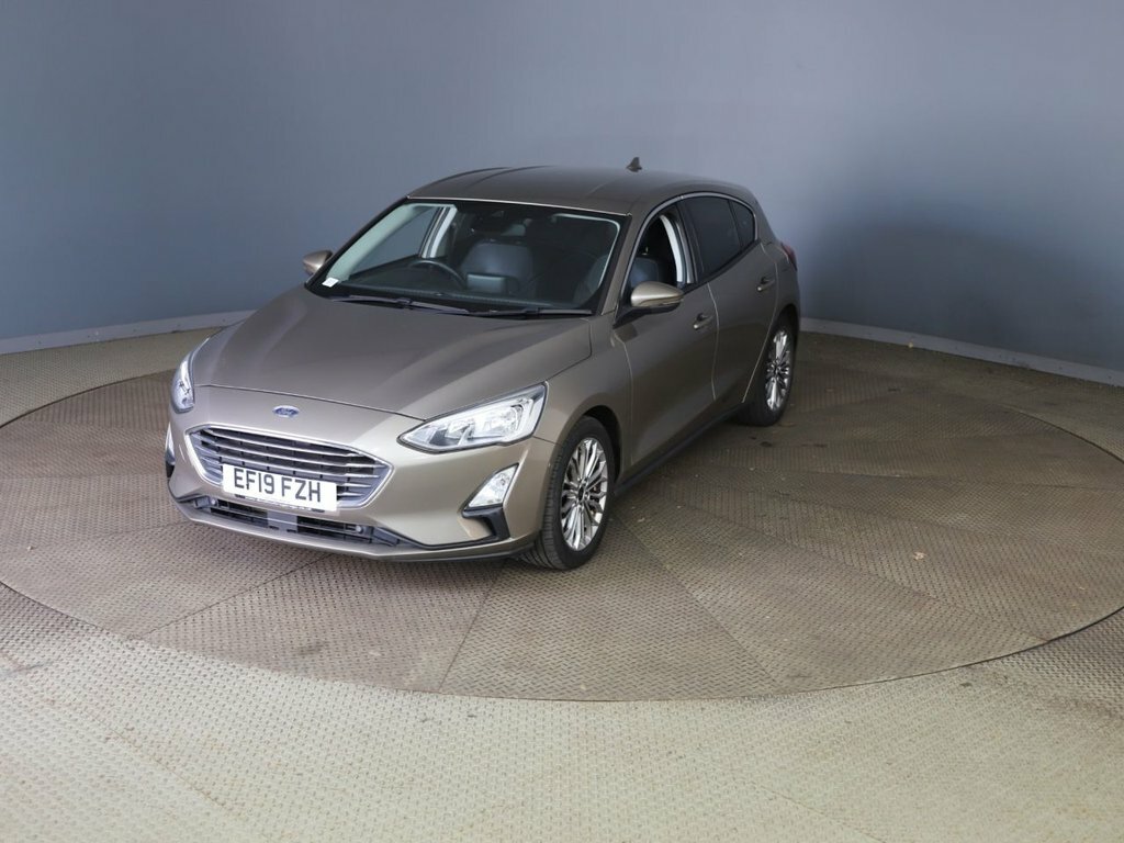 Ford Focus 1L Titanium X Silver #3