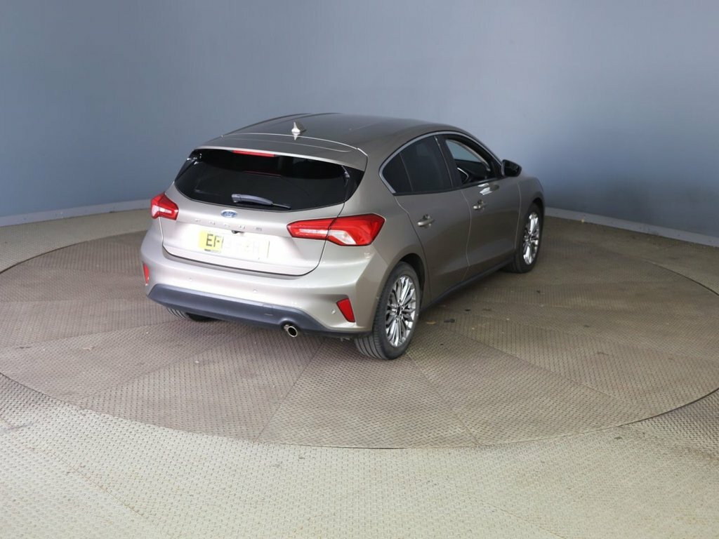Ford Focus 1L Titanium X Silver #6