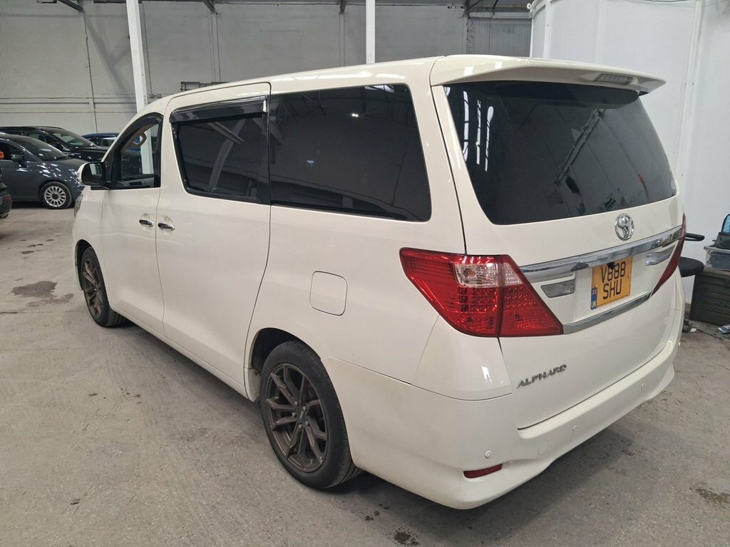 Toyota Alphard Mpv White #3