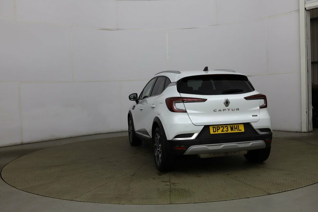 Renault Captur 1L Techno White #4