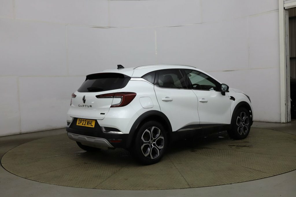 Renault Captur 1L Techno White #6