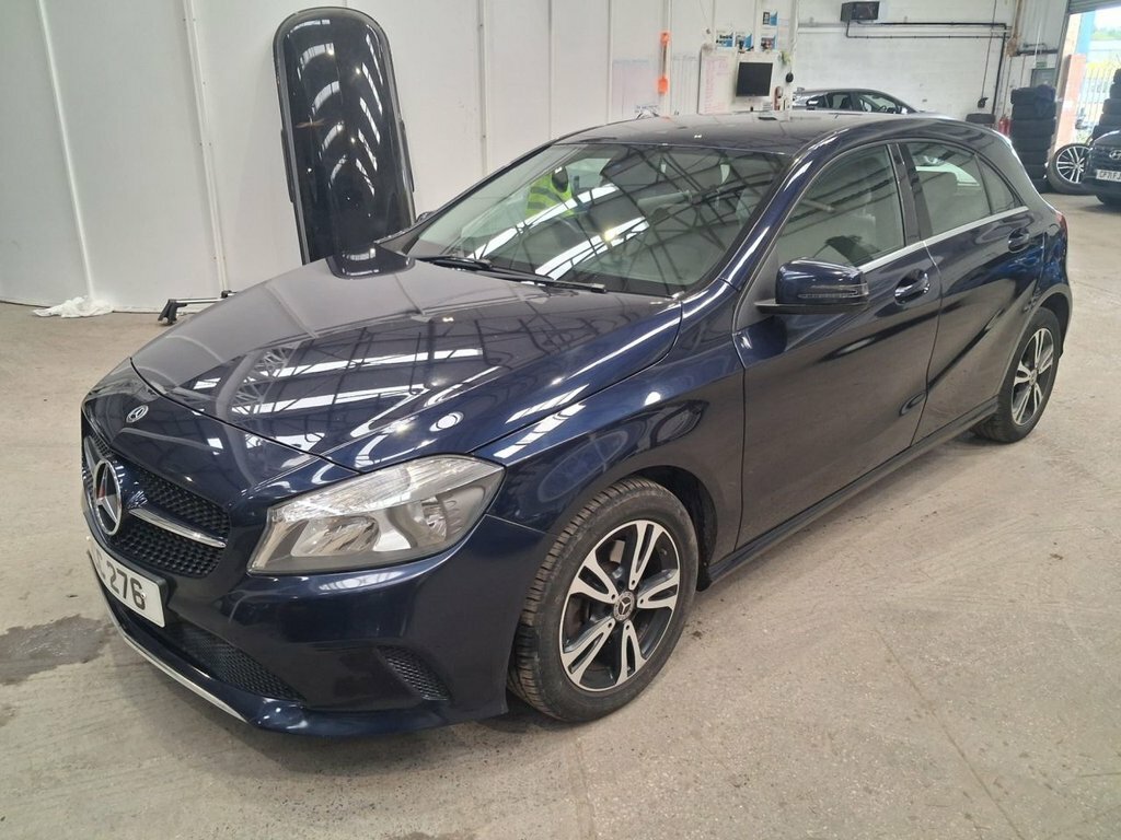 Mercedes-Benz A Class 1.6L Se Blue #2