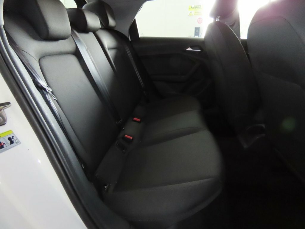 Audi A1 30 Tfsi 110 Black Edition #10