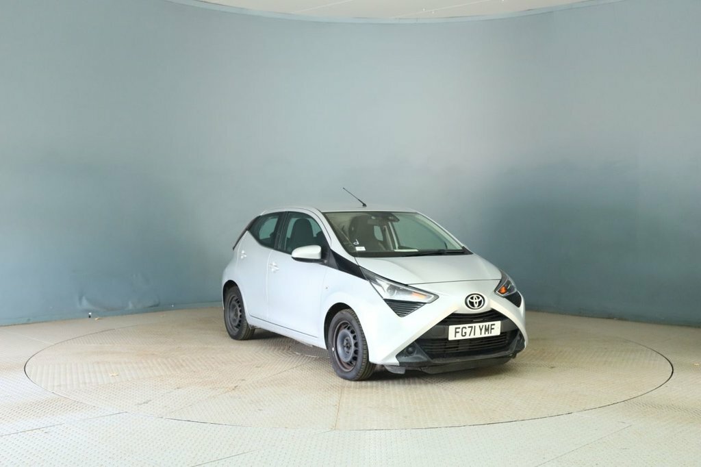 Toyota Aygo 1L X-play Silver