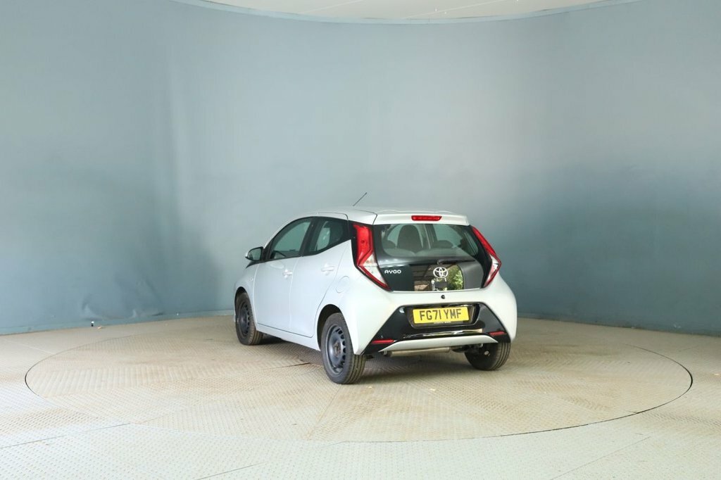 Toyota Aygo 1L X-play Silver #5