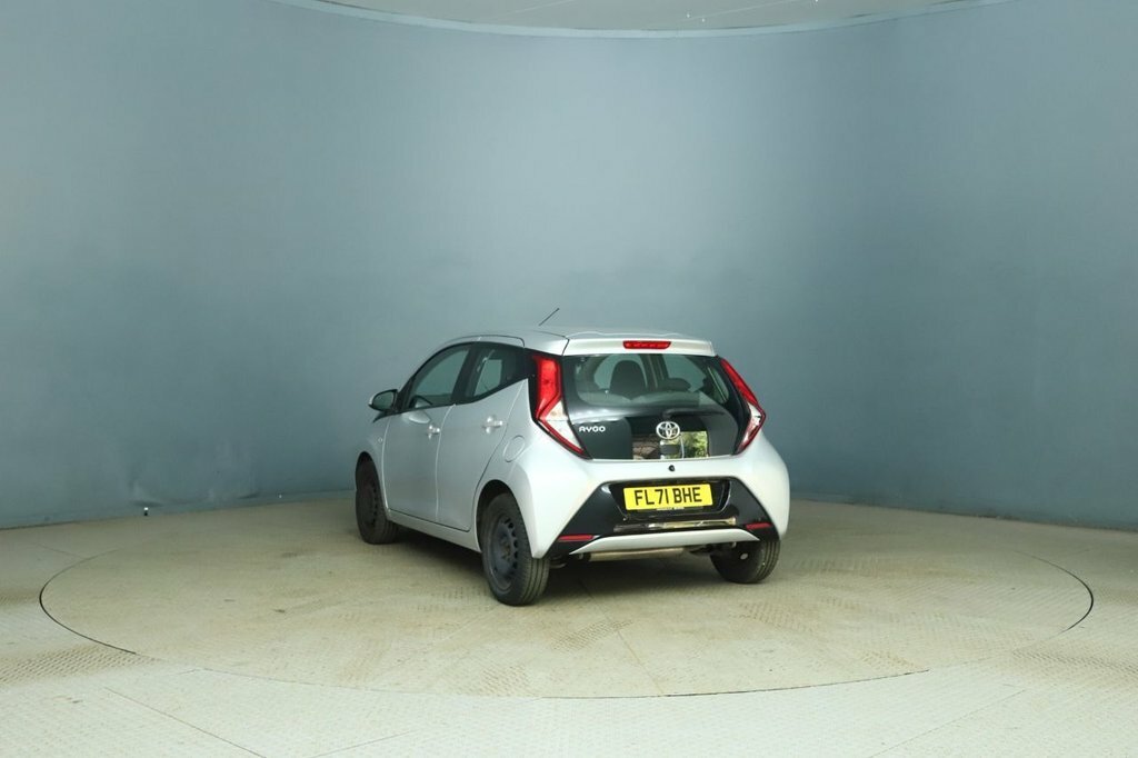 Toyota Aygo 1L X-play Silver #5