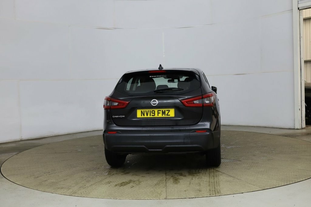 Nissan Qashqai 1.3L Acenta Premium Black #4