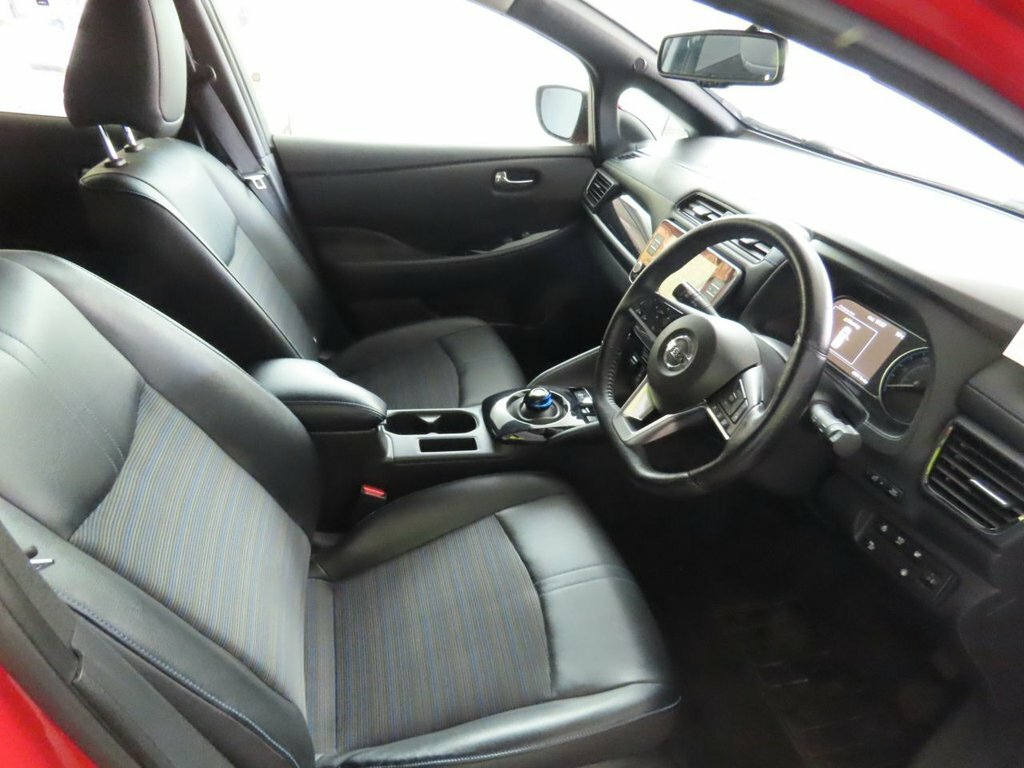 Nissan Leaf 110Kw Tekna 40Kwh Silver #7