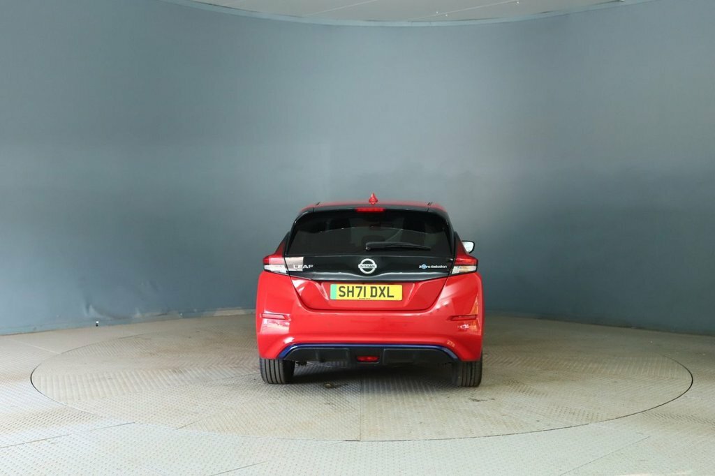 Nissan Leaf Leaf N-connecta Red #4