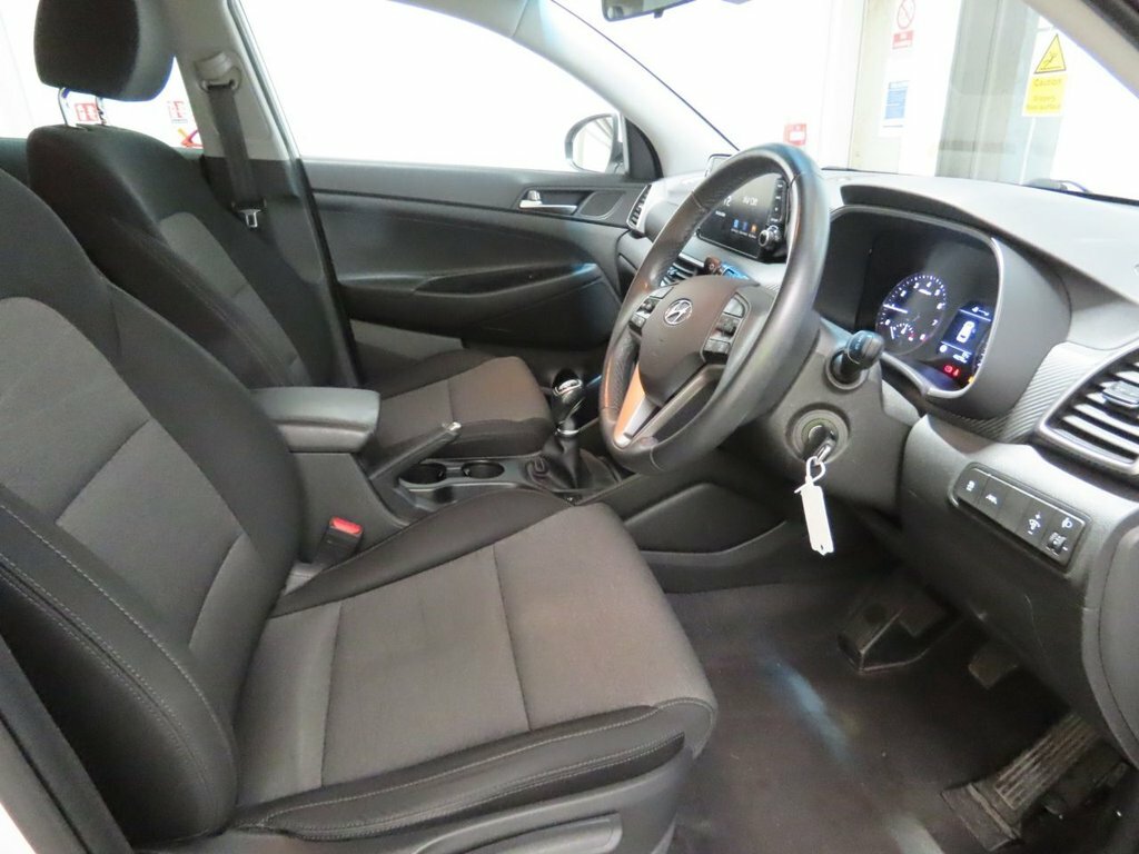 Hyundai Tucson 1.6L Se Nav White #6