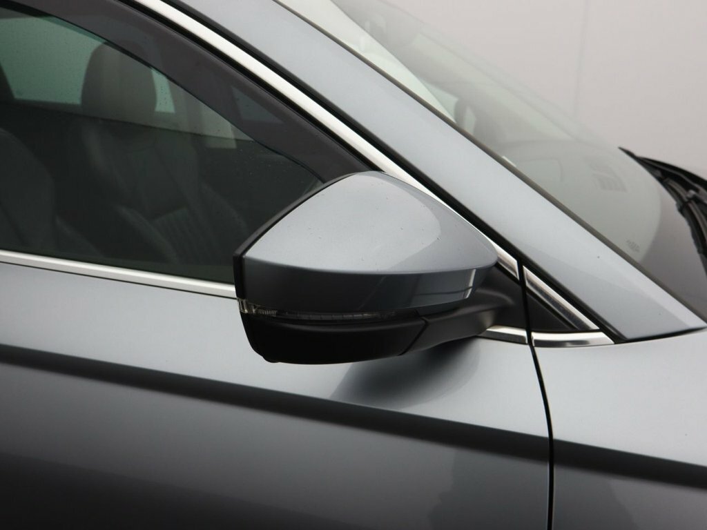 Skoda Karoq Se Tsi White #48
