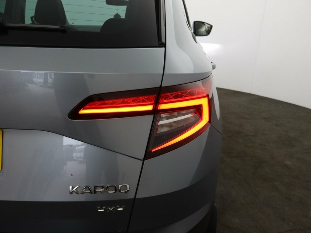 Skoda Karoq Se Tsi White #54